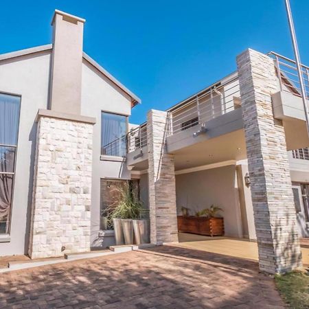 Отель Fairview Manor Модимолле Экстерьер фото